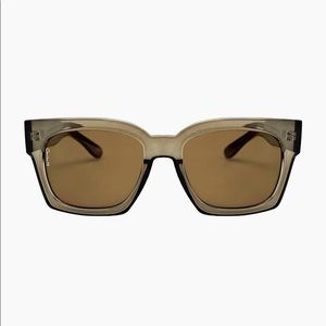 Otra Alba Sunglasses in Light Mocha